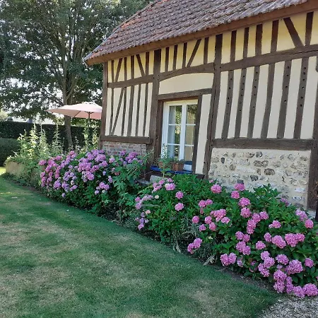 Prázdninový dům Gite Au Calme Avec Terrasse Et Parking Prive